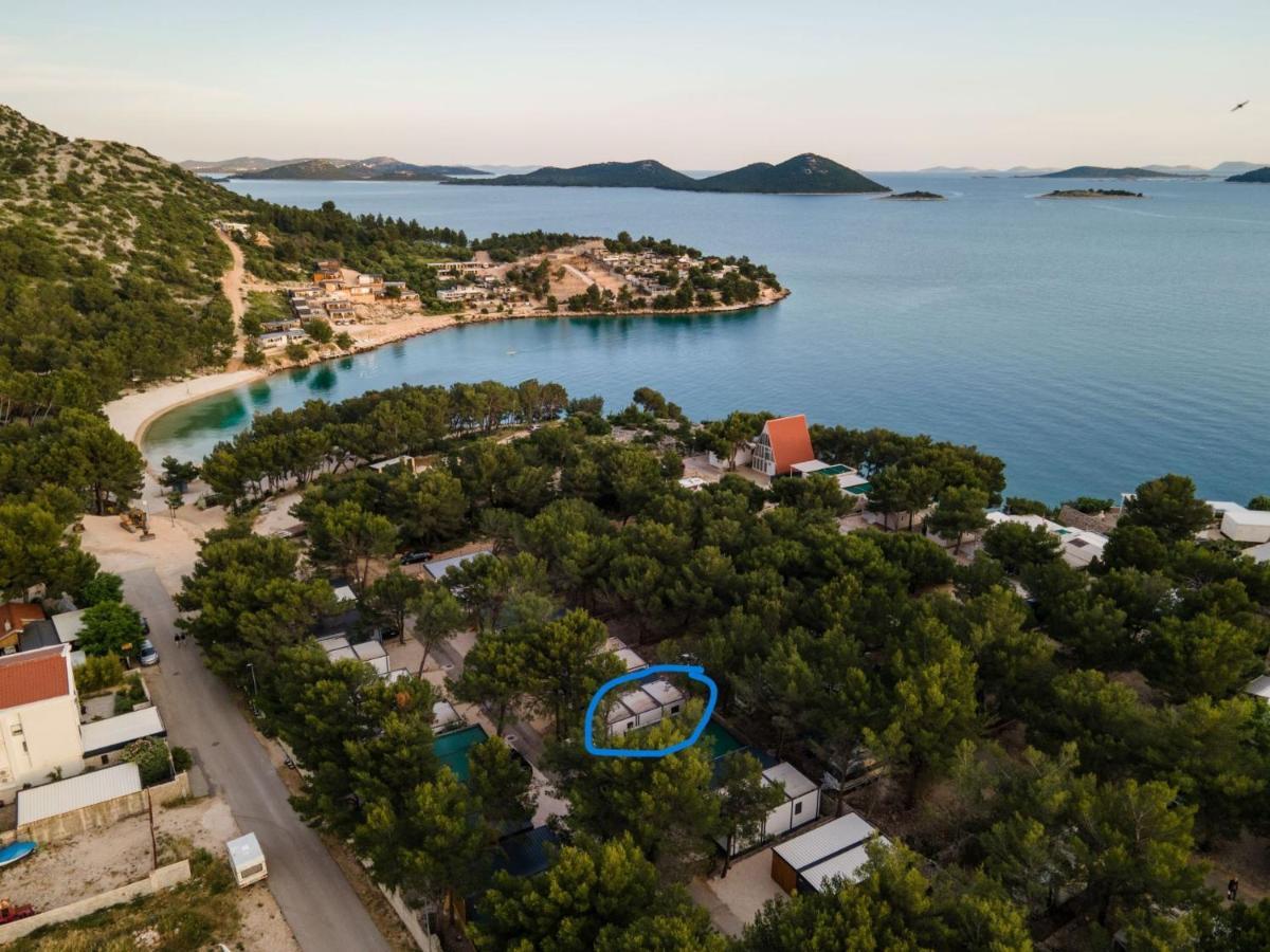 Luxury Mobile Home Pretty Green - Premium - Oaza Mira Resort -50 M From The Beach Drage Kültér fotó